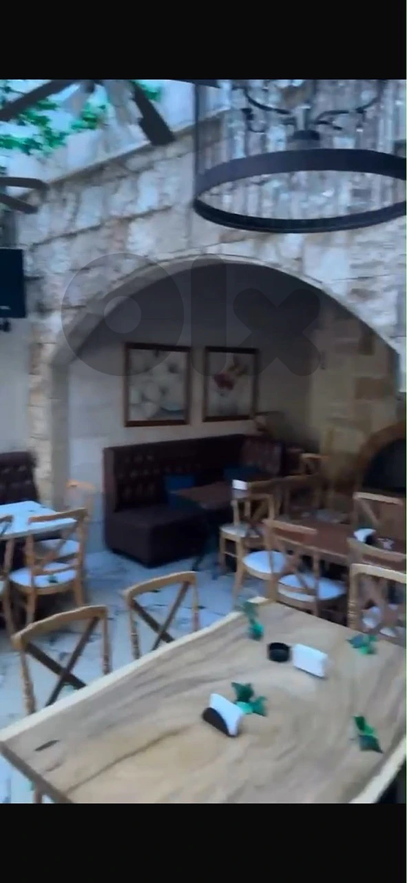 350m GRound Floor Lebanese Vintage Commercial Badaro Beirut thumbnail 4