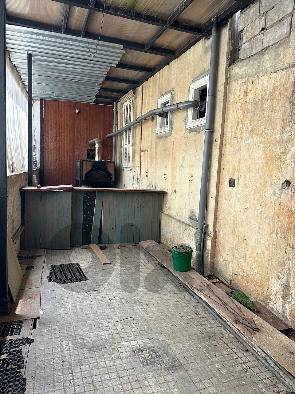 350m GRound Floor Lebanese Vintage Commercial Badaro Beirut thumbnail 12