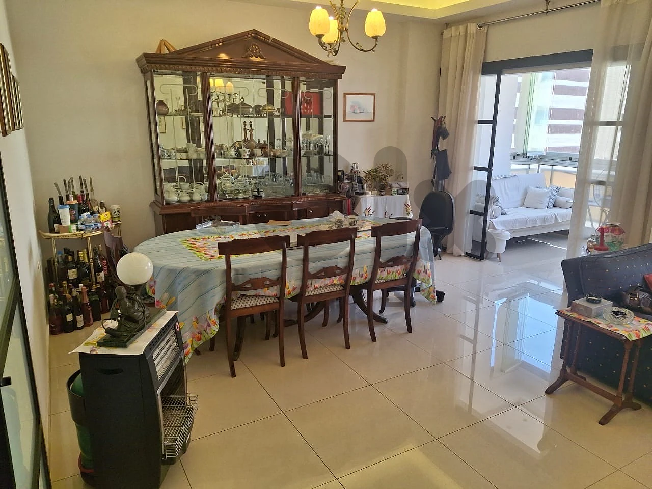 145m 3Bedroom+ Parking Horch Tabet Sin Fil Metn thumbnail 4