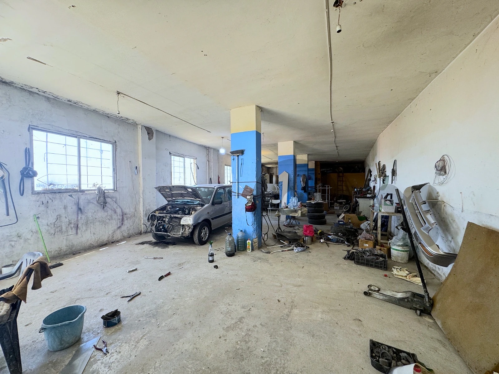 180m Ground Floor Commercial Sale Mansourieh Versaille Metn thumbnail 4