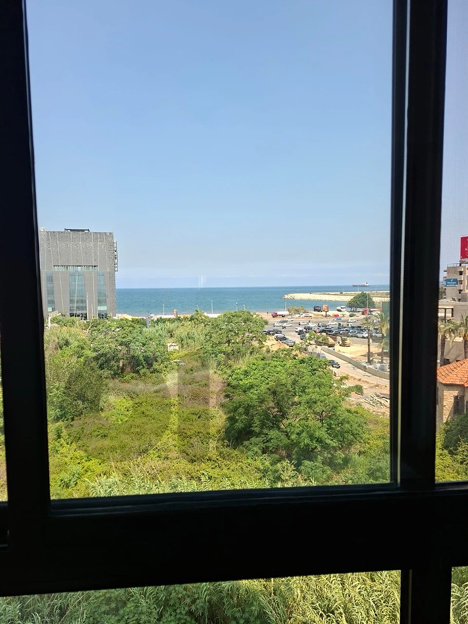 Modern Building 135m 2Bedroom+Parking Antelias Metn close to Demcotwr thumbnail 12