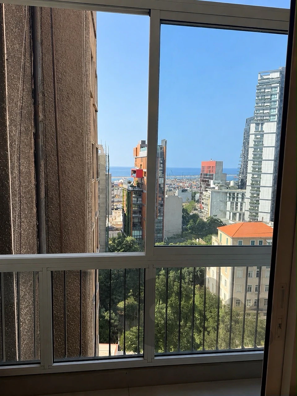 125m 2Bedroom+ Shared Parking Achrafieh Geitawi Hospital Beirut thumbnail 7