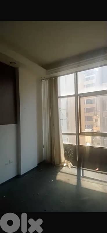 80m 3Rooms Office sale Hamra Makdessi strt Beirut thumbnail 2