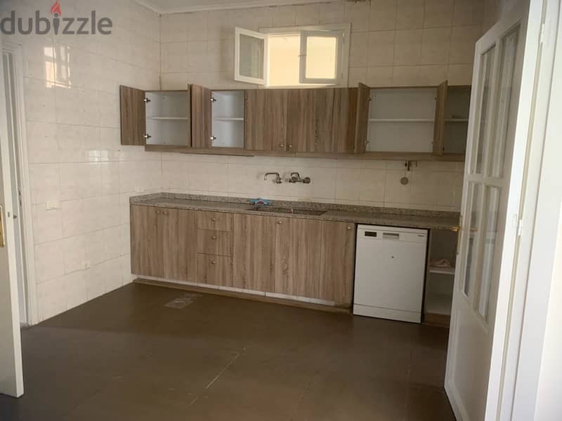 280m 4bedroom plus parking Mathaf Beirut French Embassy thumbnail 6