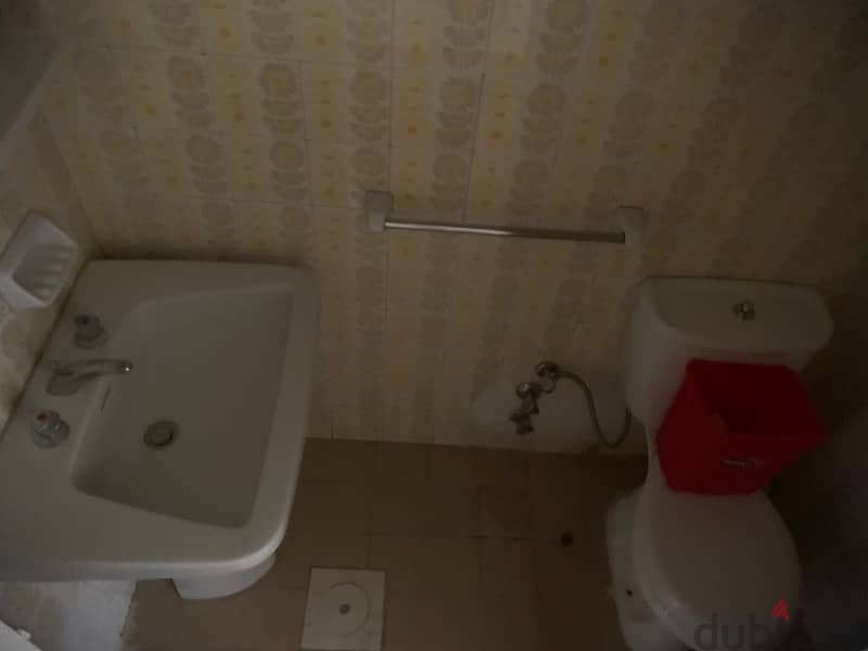 280m 4bedroom plus parking Mathaf Beirut French Embassy thumbnail 11