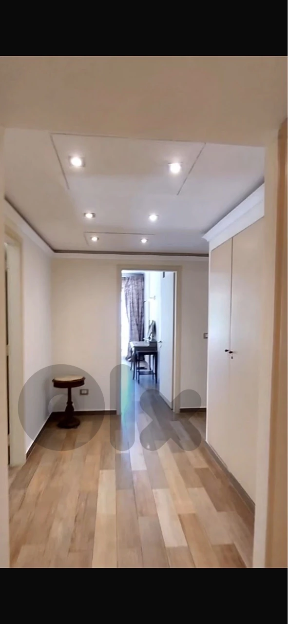Seaview 400m 4Bedroom Manara Rawshe Beirut + Parking thumbnail 10
