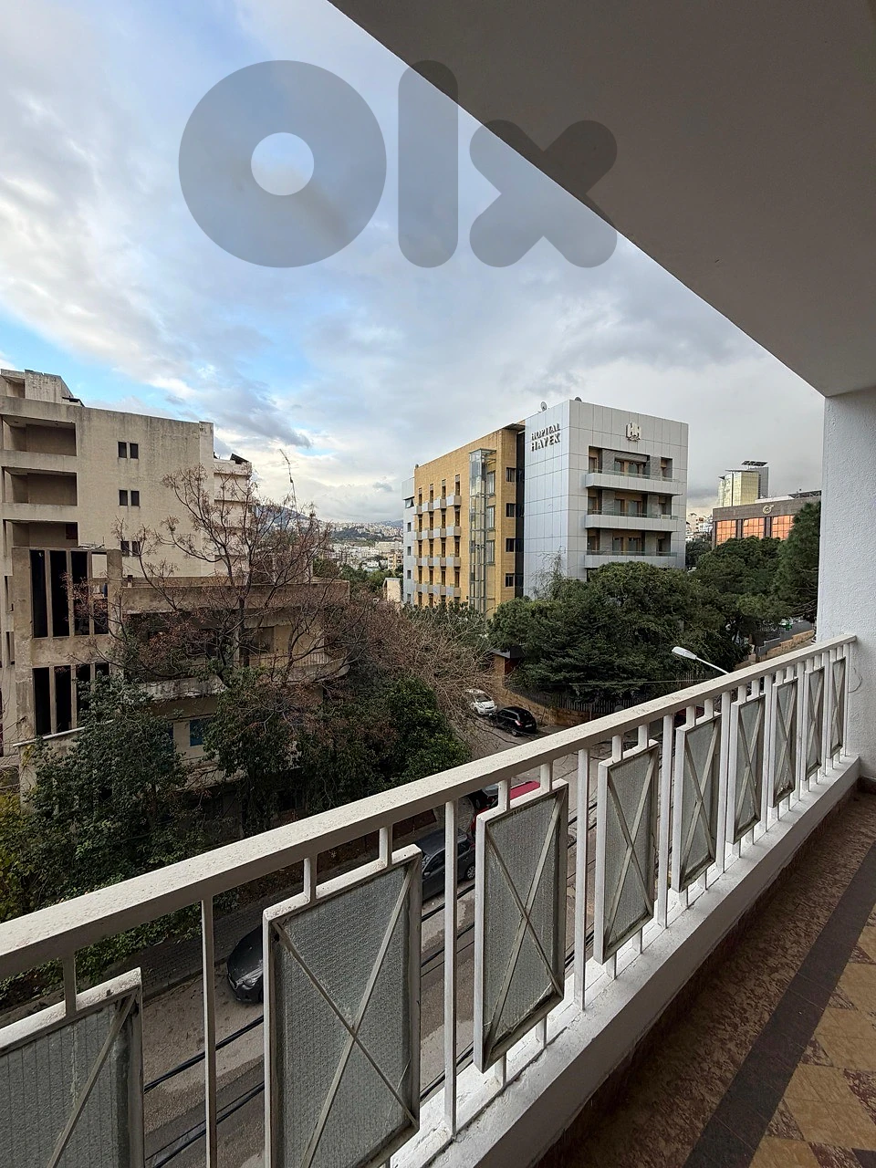 220m 3Bedroom+ Parking Furnished Horch Tabet Sin fil Beirut thumbnail 6
