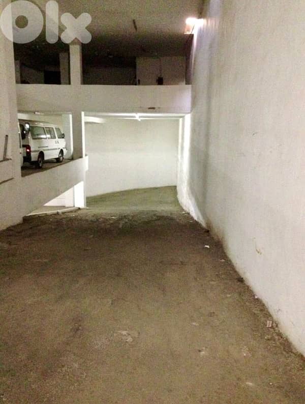 3500m Commercial space 4floors+Parking Jnah Wizarit zira3a Beirut thumbnail 5