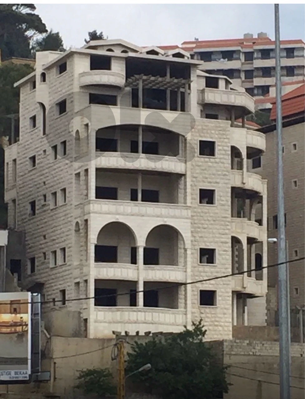 New Building 6Floors Baalchmai Facing Highway Aley Bhamdoun