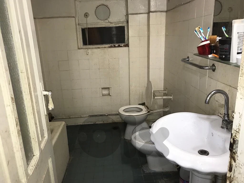 180m 3Bedroom Sale Ras Beirut Riyadi Stadium vs Hamra thumbnail 4