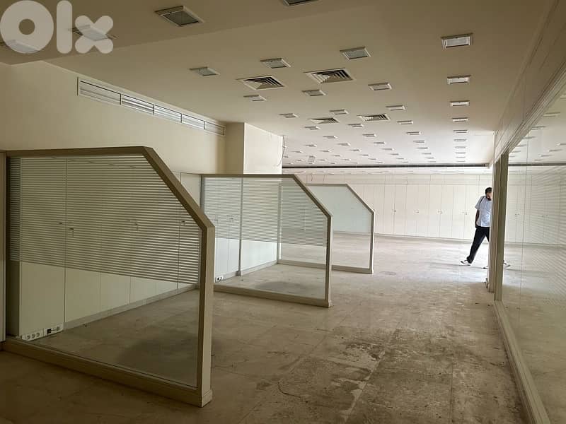268m Commercial Space+8 Parkings Sale Mkalles MainRoad Metn thumbnail 2