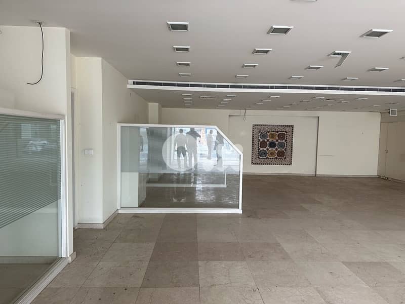 268m Commercial Space+8 Parkings Sale Mkalles MainRoad Metn thumbnail 4