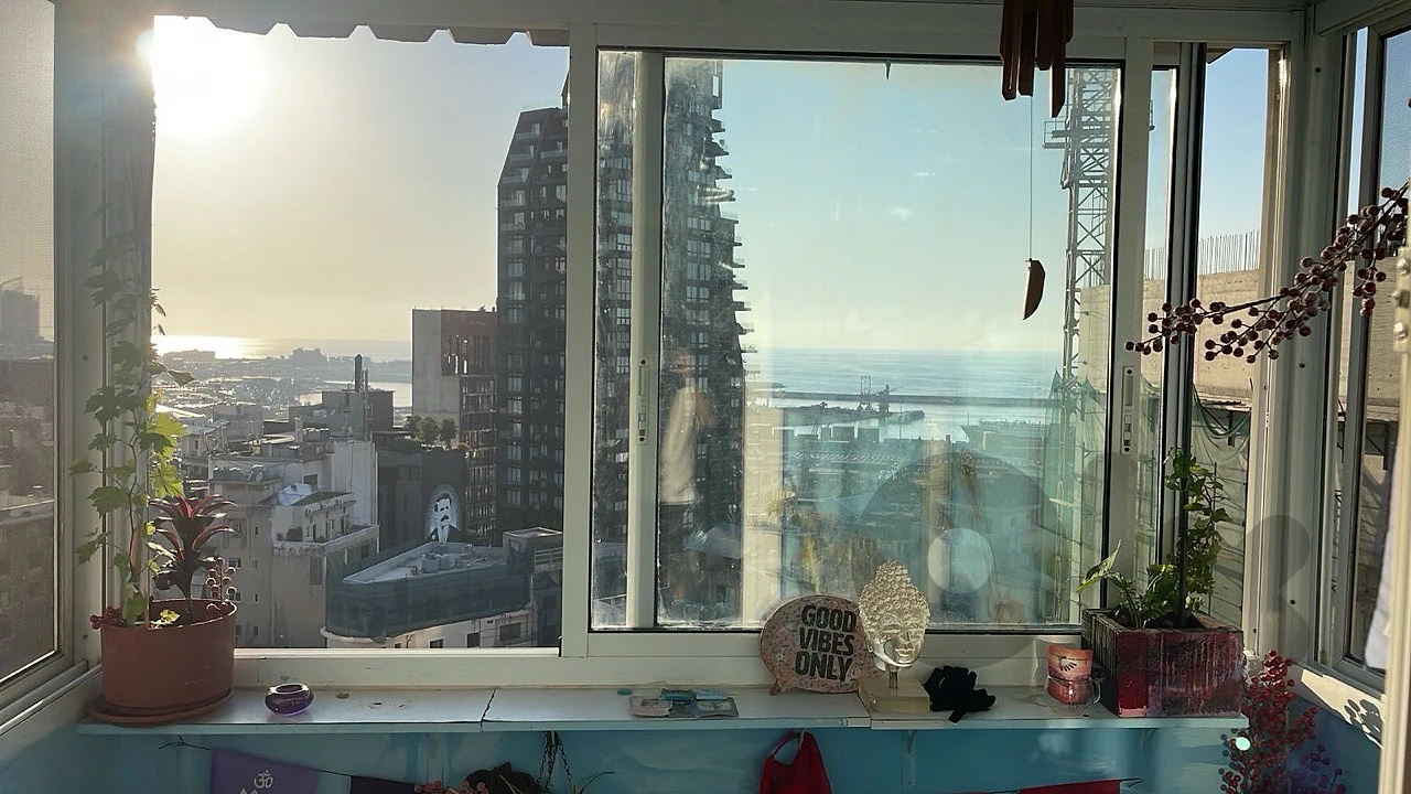 70m one bedroom sale achrafieh rmeil vs mar mkhayel stairs beirut thumbnail 6