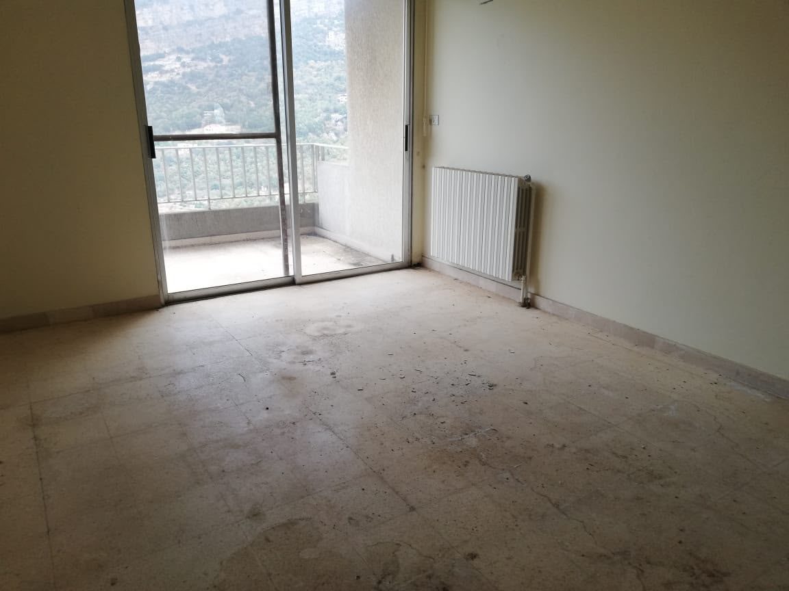Ground floor 160 meters 3Bedroom Yahchouch Kesrwan thumbnail 9