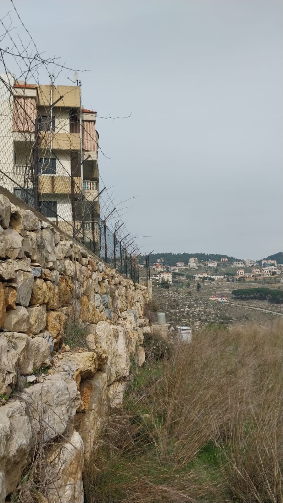 1000m Land zone E 15/35 residential 3 floors souk ghareb vs kaifoun aley thumbnail 5