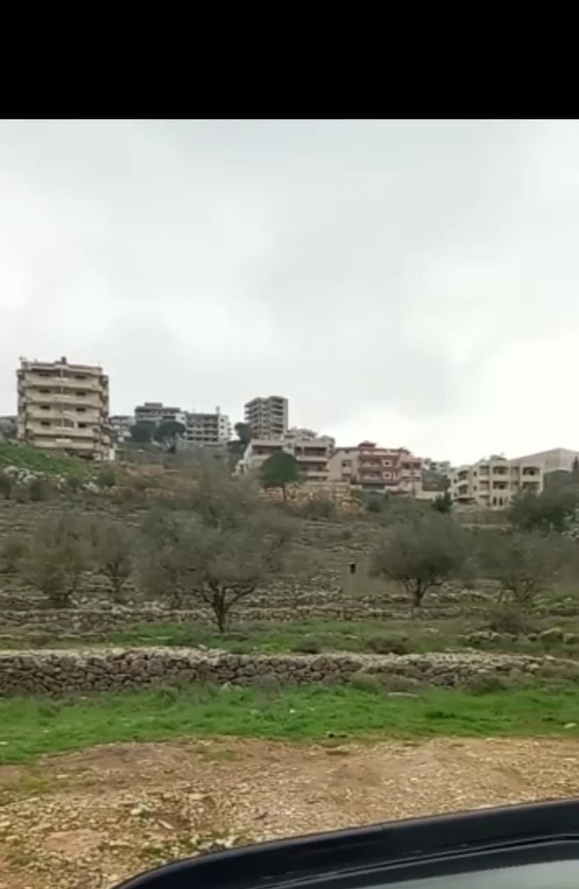 1000m Land zone E 15/35 residential 3 floors souk ghareb vs kaifoun aley thumbnail 4
