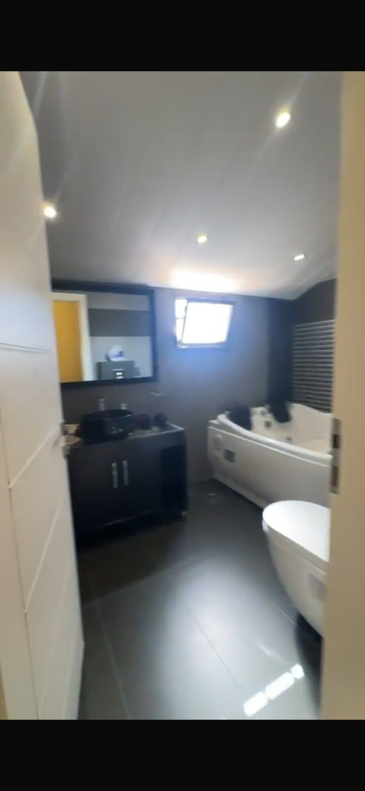 New Building Ground Floor 170m 3Bedroom+ 90m Terrace Aley RasJabal thumbnail 3
