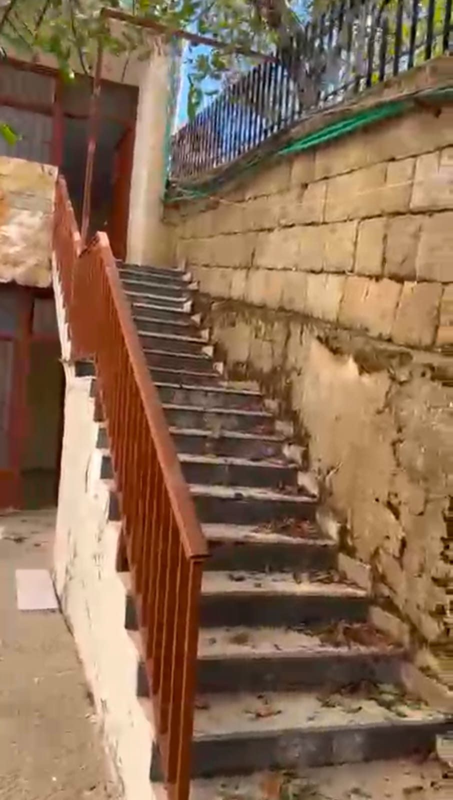 A two-storey house for Sale in Bhamdoun thumbnail 5