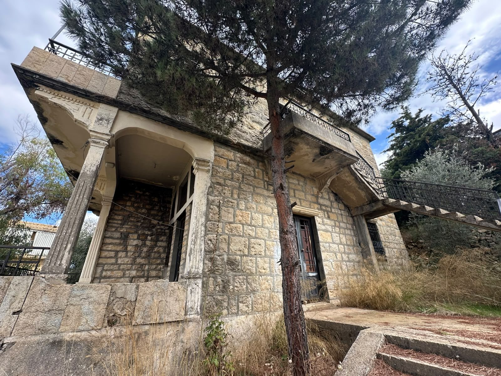Two floors 300 meters Lebanese Vintage on 530 meters land Bhamdoun Mhatta Jabal thumbnail 2
