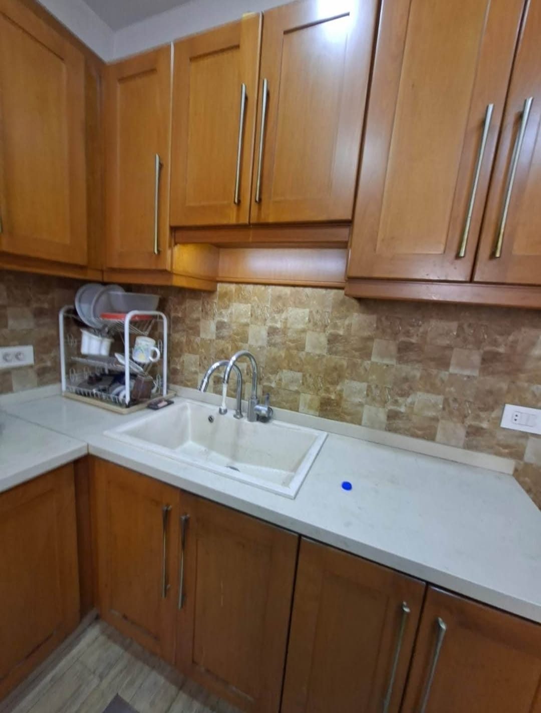 5th floor-200sqm-3bedrooms - No Elevator- Apartment for Sale in Achrafieh – Sassine down towards sayde thumbnail 3
