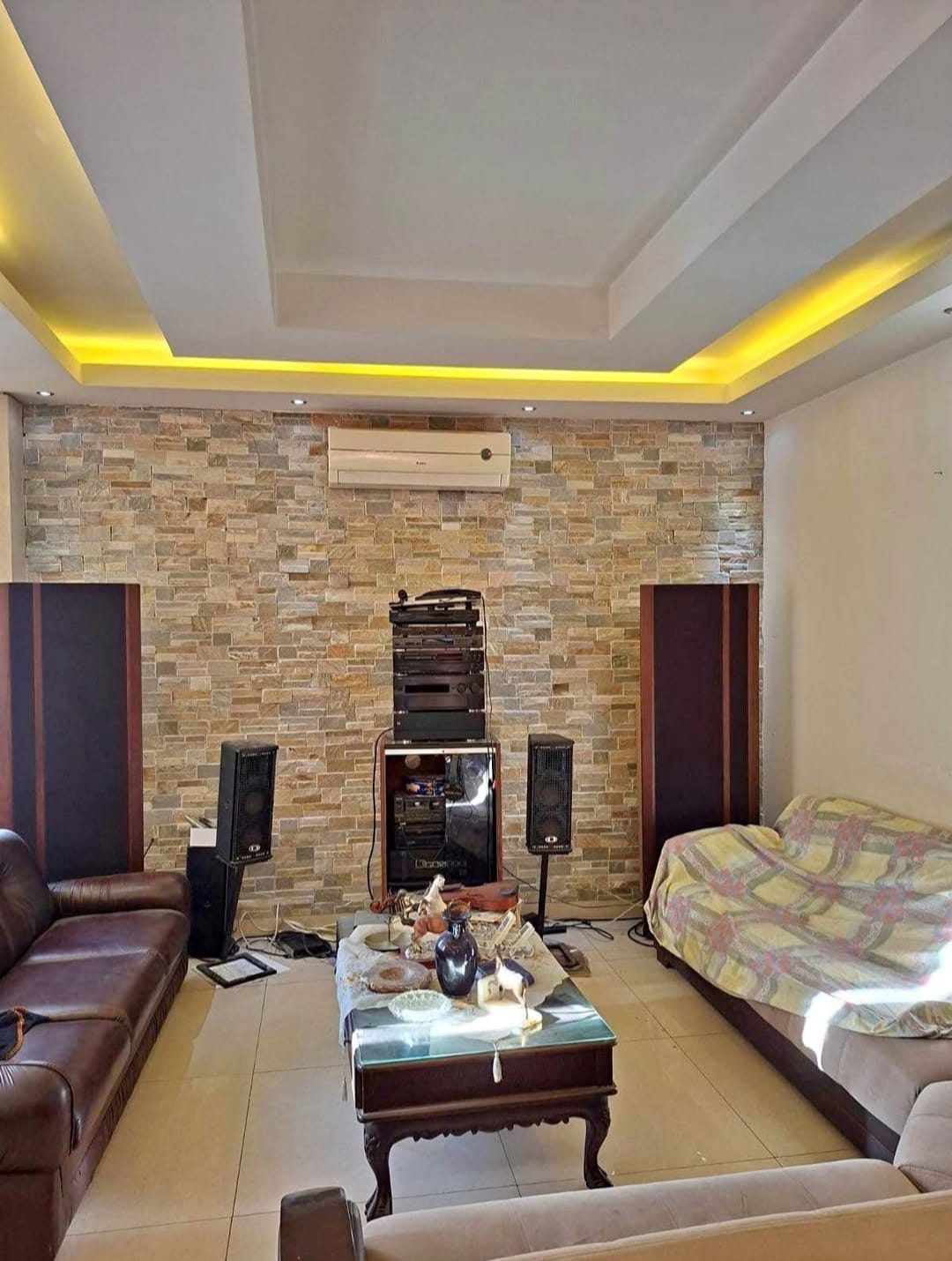 5th floor-200sqm-3bedrooms - No Elevator- Apartment for Sale in Achrafieh – Sassine down towards sayde